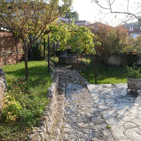 Giorgos' & Noula'S Cottage In Desfina Village- Near Delphi Exterior photo